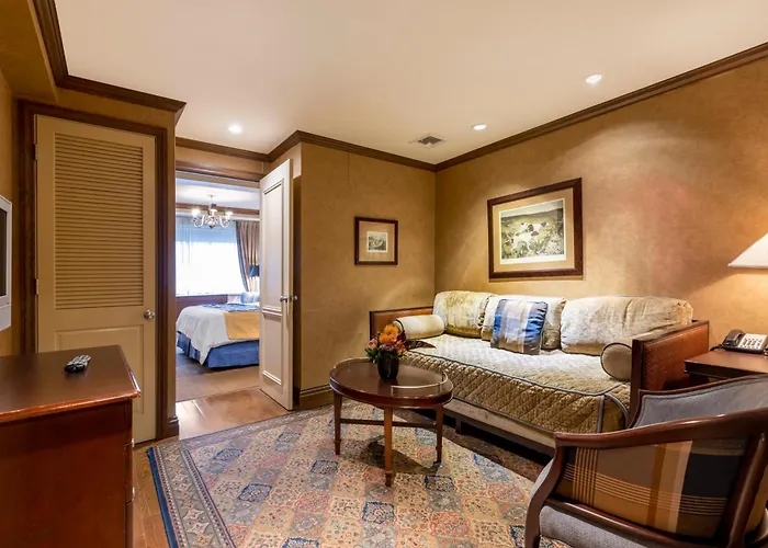 Blakely By LuxurbanAlbergo